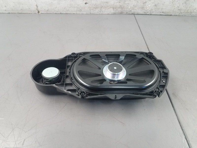 2013 Mercedes AMG CLS 63 Subwoofer Speaker #1960 B8