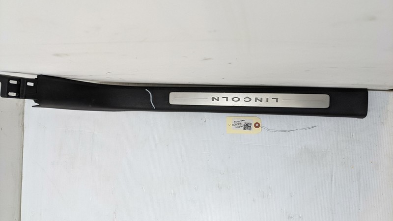 Right Front Sill Plate GD9B-F13200 2017 Lincoln Continental 2018 2019 X