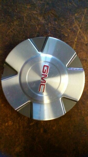 CENTER CAP 19x7-1/2 5 Spoke Ultra Bright Opt P64 Fits 09-12 ACADIA 108103