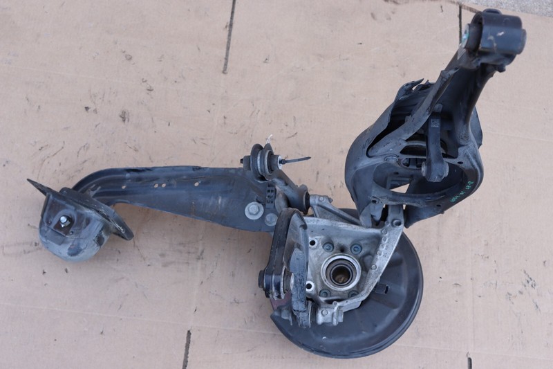 2018-2023 VOLKSWAGEN VW ATLAS AWD REAR LEFT SPINDLE KNUCKEL WHEEL HUB ASSY OEM