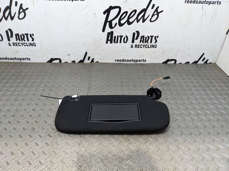 Passenger Right Sun Visor With Illumination Fits 11-23 DURANGO 1168506