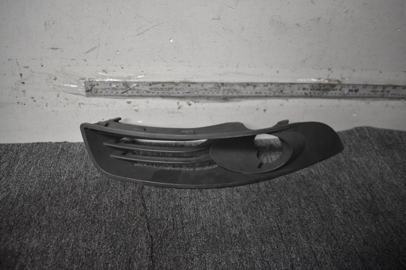 2006-2012 CHEVROLET IMPALA RIGHT SIDE FOG LIGHT GRILLE FACTORY OEM