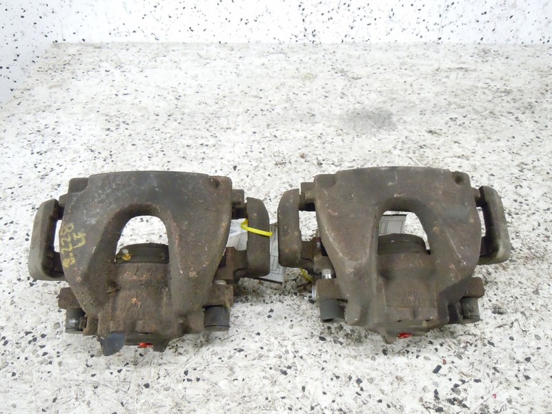 15-19 Land Rover Discovery Sport Front Brake Caliper Pair Left Right OEM 12.80"