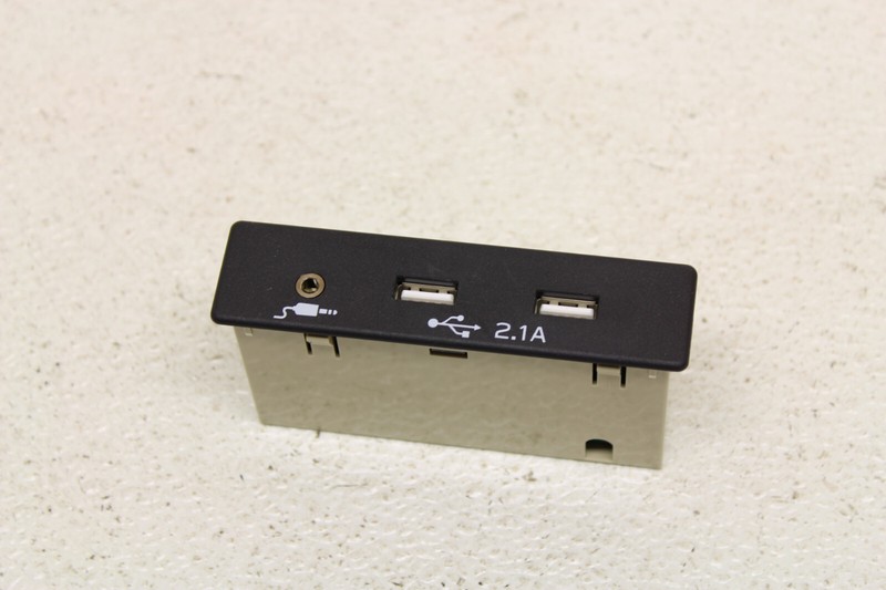 Subaru WRX Auxiliary Audio Jack and USB Input Genuine Oem 2022-2023