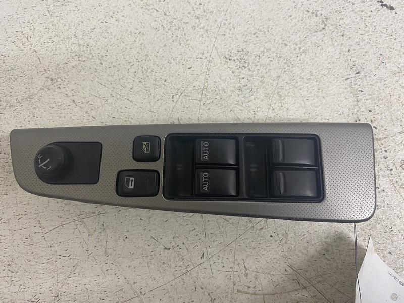 2002-2006 Nissan Altima Auto Up Down Driver Passenger Master Window Switch Oem