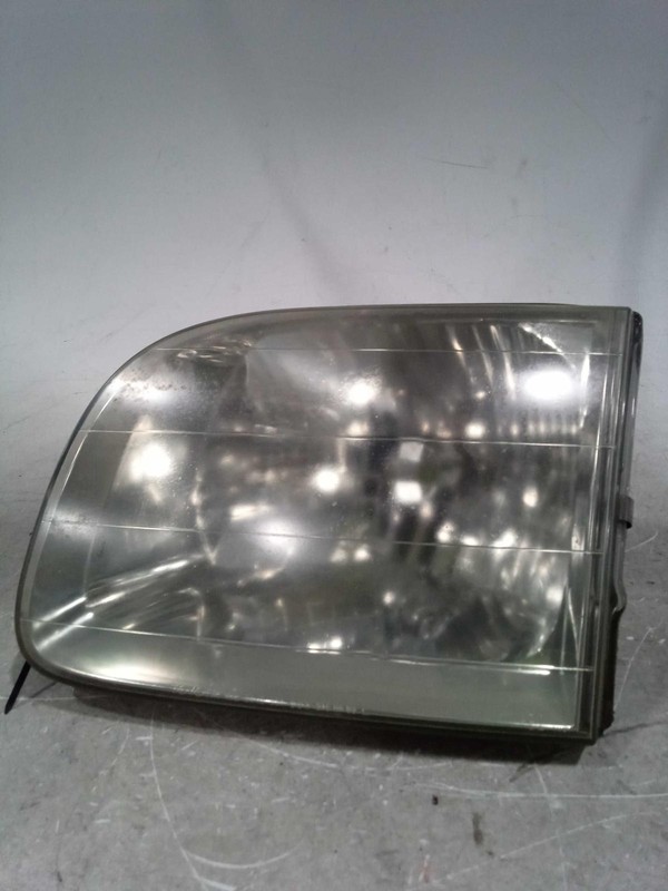 2002 Toyota Sequoia Left Headlight Assembly OEM Silver 649451 Used 286K Mile