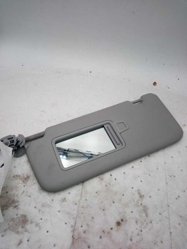 Used Left Sun Visor fits: 2022 Hyundai Kona w/o illumination Left Grade B