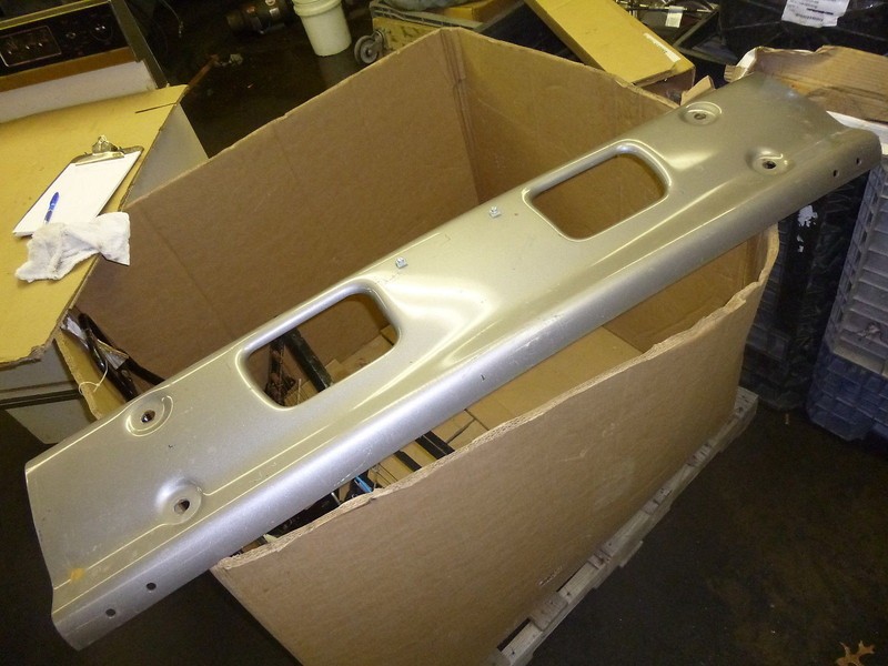 FREIGHTLINER CENTER BUMPER ALL METAL STEEL FRONT CLIP COVER A21-25921-004