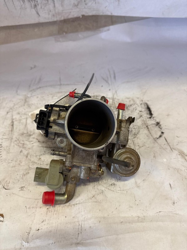 Throttle Body/valve Assy TOYOTA TACOMA 97 98 99 00