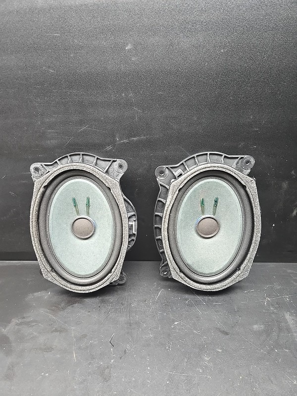 SET/2 2007-2017 Lexus LS460 LS600 Front Door Mark Levinson Speaker 861600WG10