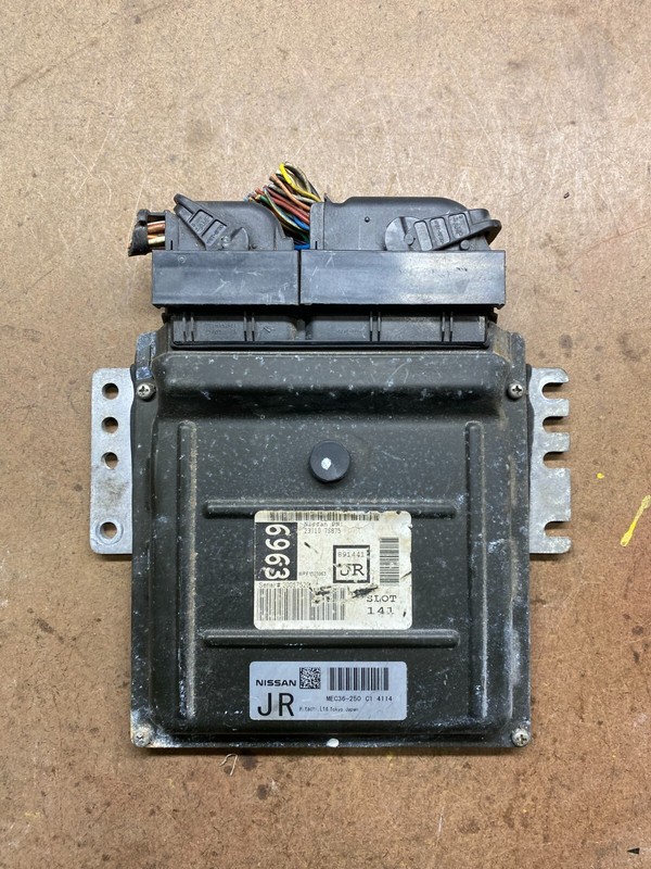 2004 Nissan Armada QX56 5.6L Engine Control Unit ECU ECM Module M3198 DG