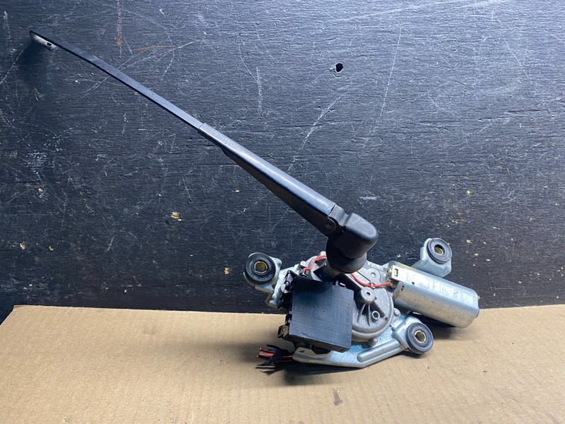 2003 to 2009 Land Range Rover Rear Glass Windshield Wiper Motor OEM z4835 DG
