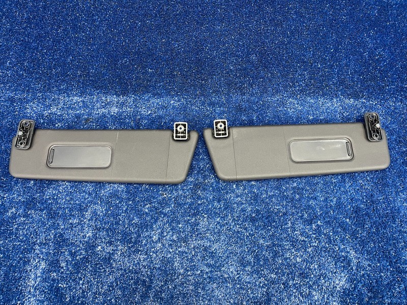 2010–2015 Chevrolet Camaro FRONT LEFT AND RIGHT MIRROR SUN VISOR SET OEM