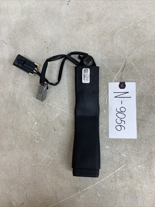 ⚡️12-16 TESLA MODEL S FRONT RIGHT PASSENGERS SIDE SEAT BELT BUCKLE OEM 9056 B37
