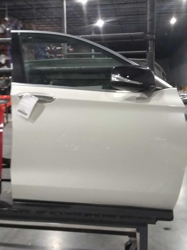 2021 INFINITI QX50 Right Front Door White 71000 Miles OEM Used Part