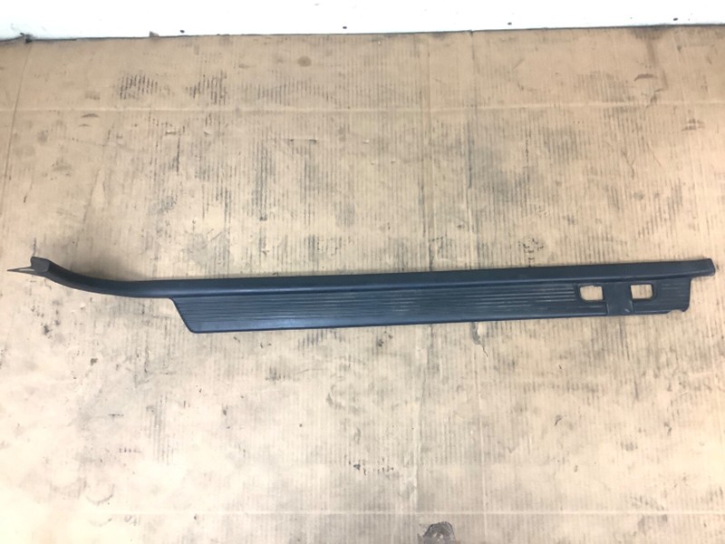 90-91 CRX, Civic 3Dr Left Side Step Garnish Floor Lower Molding Trim Black Used