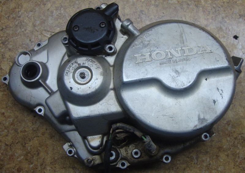 86 Honda TRX250 TRX 250 Engine Clutch Cover Panel 1986 G2