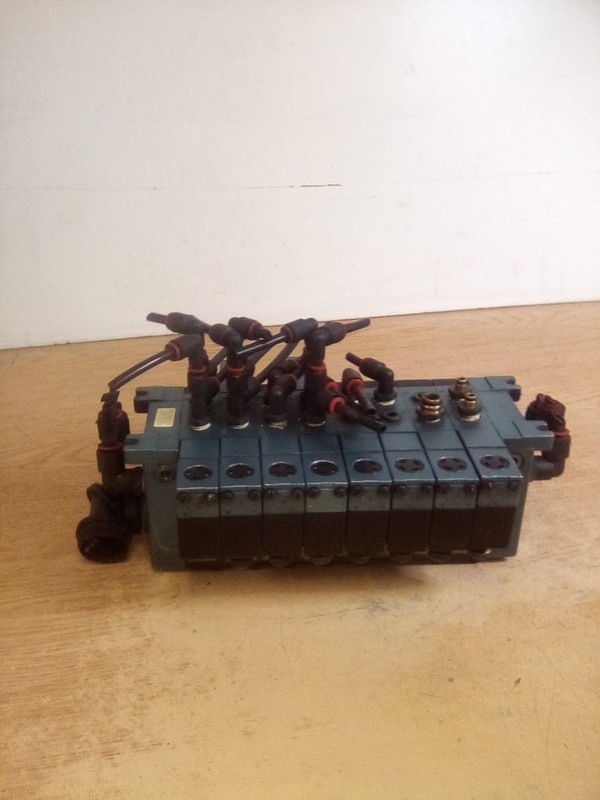 Mac Valve Manifold Assembly (8)811C-PM-613DA-142AF, (8) PME-613DAAF