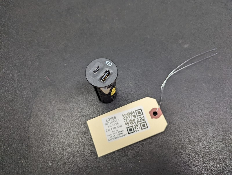 Dual USB Charge Adapter 2021 Lincoln Nautilus LU5T-19J211-AA 2022