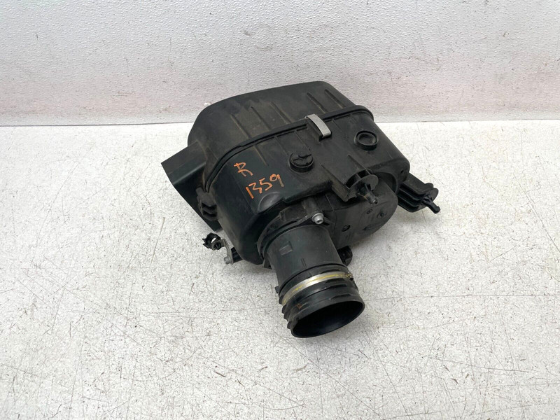 14-17 Maserati Quattroporte S Right Pass Air Cleaner Filter Box 3.0L 1359 OEM