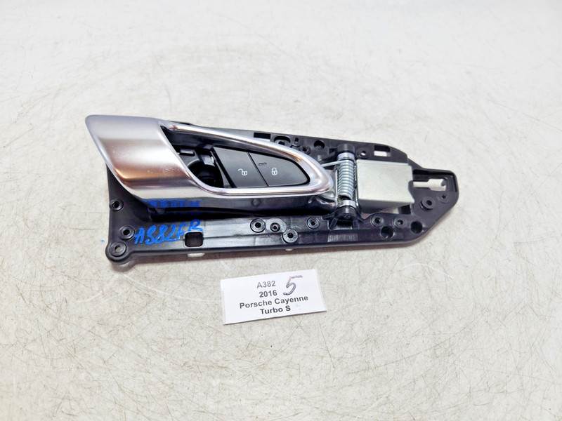 ✅ 11-18 OEM Porsche Cayenne Turbo S 958 Front Right Interior Door Handle