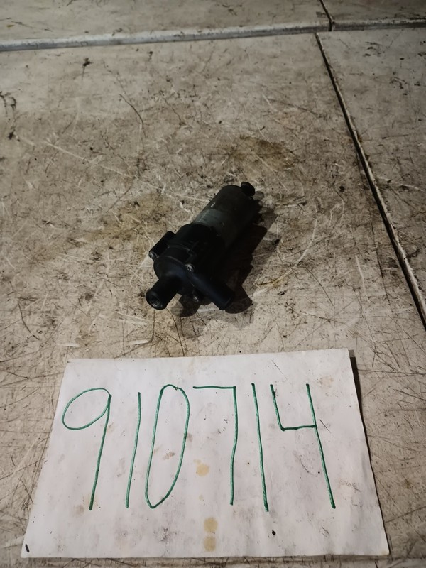 98-03 Mercedes W163 ML500 ML55 AMG Engine Auxiliary Water Pump 1635010081 OEM