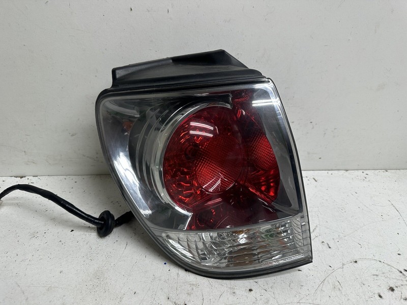 2001-2003 Lexus RX300 Left Driver QRT Tail Light Lamp Taillight Taillamp Oem