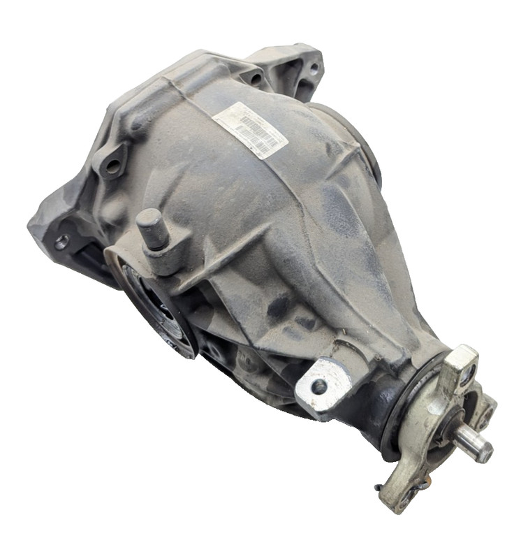 Mercedes W204 C250 Rear Differential Diff Axle Carrier 3.07 OEM