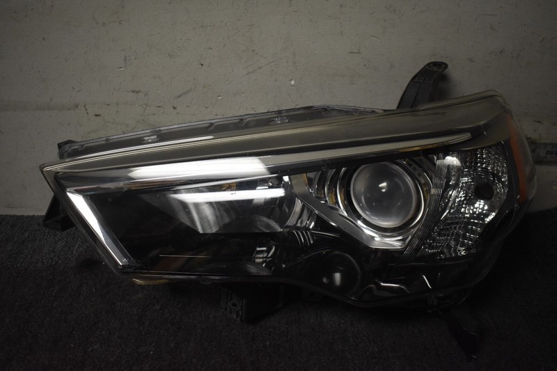 2017 TOYOTA 4RUNNER HEADLIGHT RIGHT SIDE FACTORY OEM