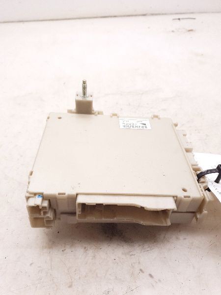06 07 08 09 10 11 GS460 4.6L 8CYL FUSE JUNCTION BOX ASSEMBLY