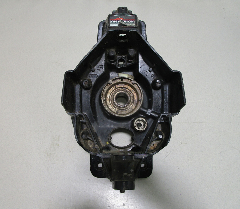 42260A6 Mercruiser Alpha One Gimbal Housing 4 6 8 Cylinder 5 Bolt Exhaust