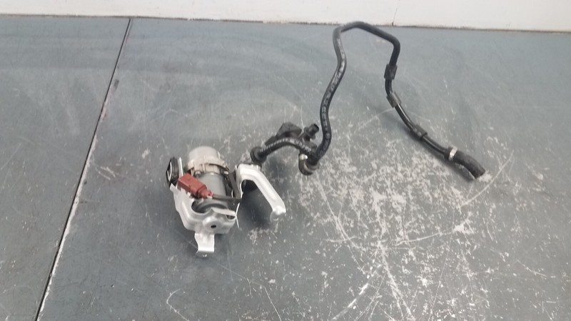 2017 Audi R8 Vacuum Pump #1445 S2