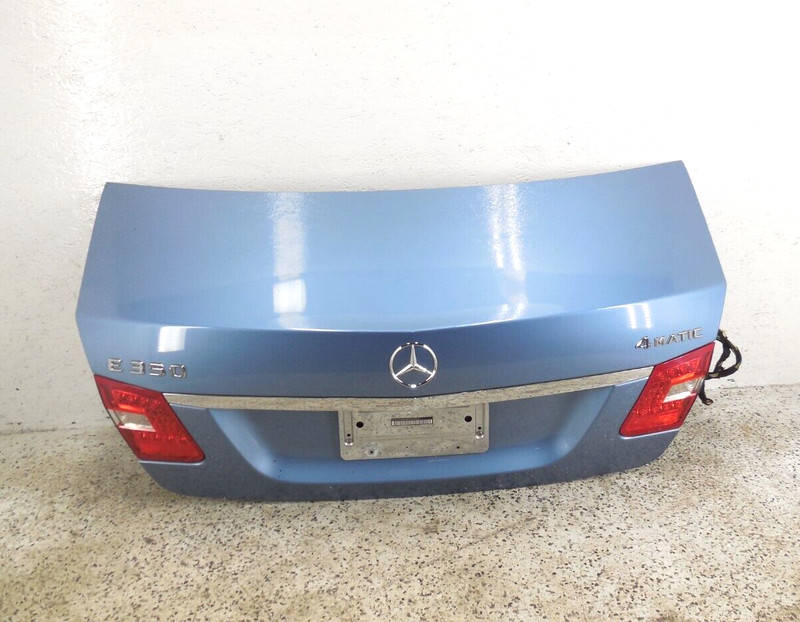2010-2016 Mercedes-Benz E350 Rear Trunk Deck Lid W/ Lights OEM 230