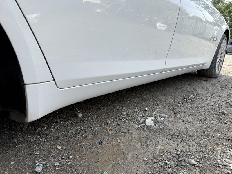 2009-2012 BMW 750i Right Passenger Side Rocker Moulding White