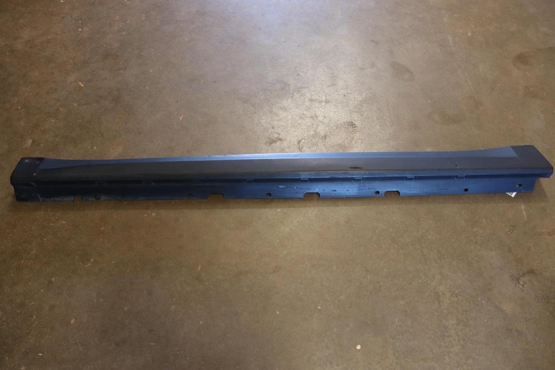 2018-2021 ALFA ROMEO STELVIO LEFT DRIVER SIDE ROCKER MOLDING PANEL OEM