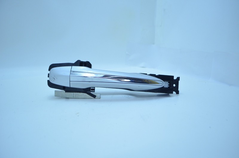 14-18 INFINITI Q50 REAR LEFT DRIVER SIDE EXTERIOR DOOR HANDLE SILVER OEM