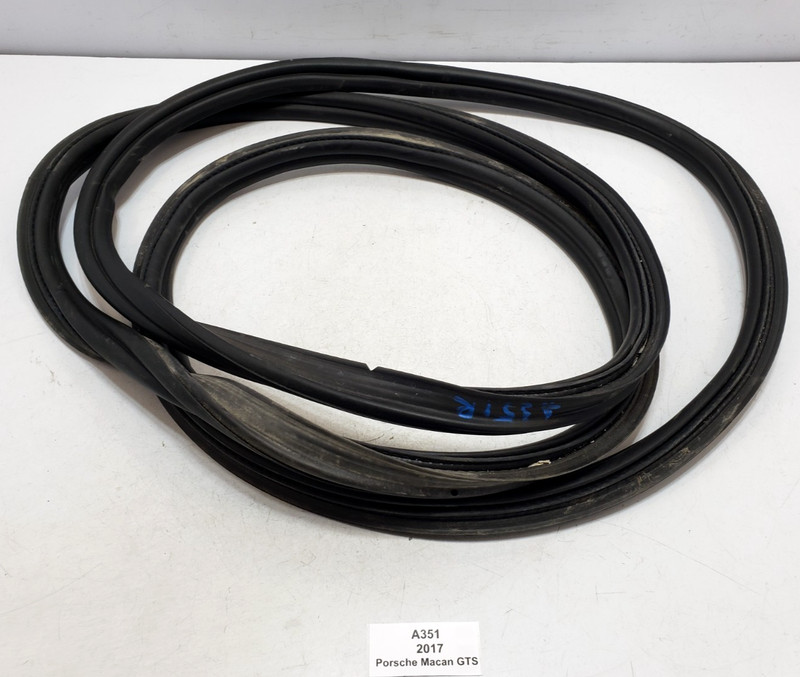 ✅ 2015-2025 OEM Porsche Macan GTS 95B Rear Trunk Weatherstrip Seal 34k