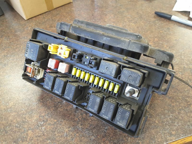Chassis ECM Transfer Case Fits 05-10 GRAND CHEROKEE 138040