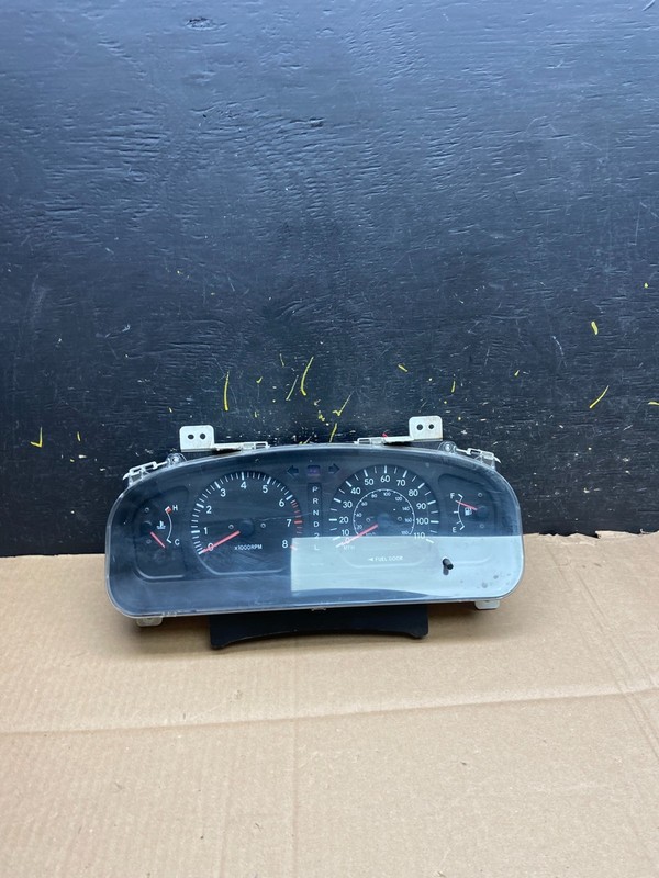 1998 1999 2000 Toyota Sienna Speedometer Cluster Gauge OEM Y2097 DG