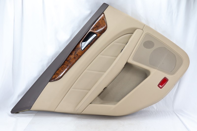 ✅ 12-14 Mercedes W218 CLS550 Rear Left Driver Side Interior Door Panel Cover OEM