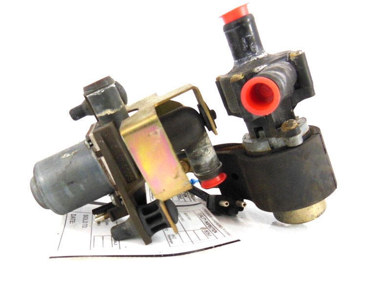 1990 90 Mercedes-Benz 500SL Heater Mono Valve OEM 1147412016
