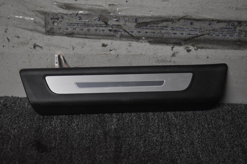 2017-2023 AUDI Q7 PREMIUM REAR LEFT SIDE SILL PLATE FACTORY OEM