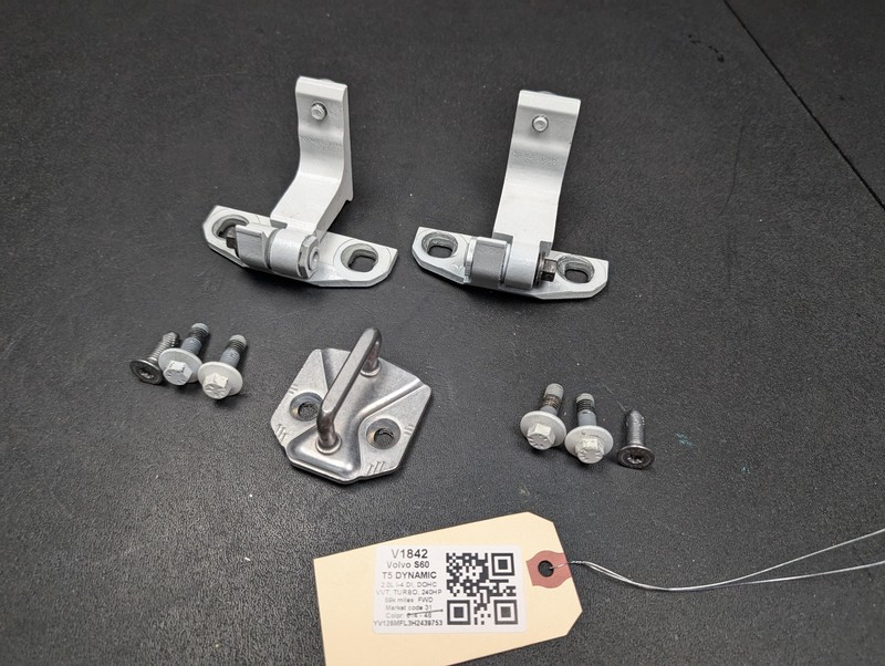 Rear Right Door Hinges w/ Striker Set 2017 Volvo S60 31218519 2014 2015 - 2018