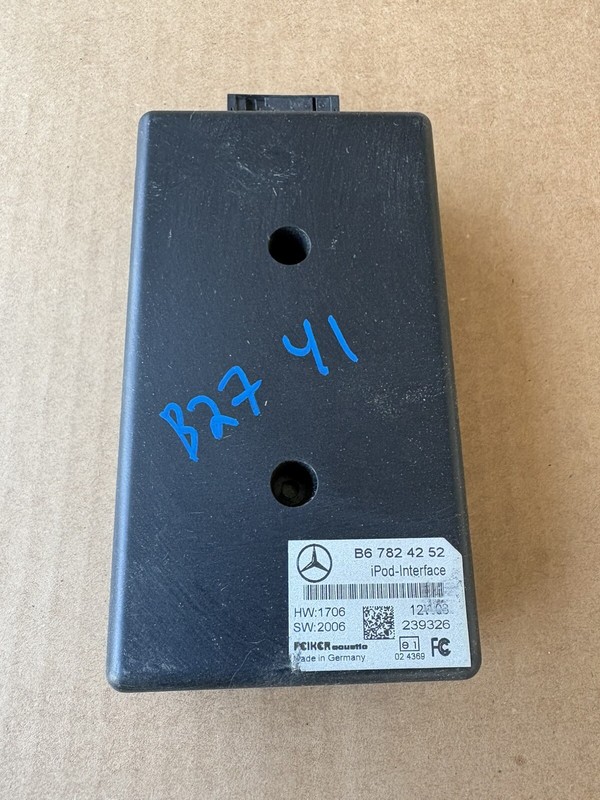07-14 Mercedes W221 S550 CL550 Ipod Interface Control Module Unit B67824252 OEM
