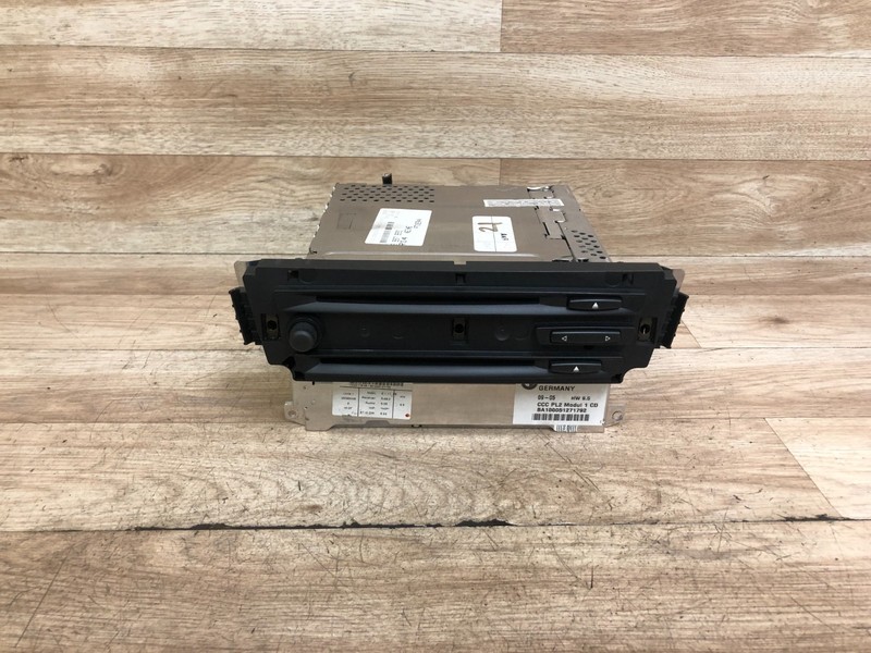 BMW OEM E90 E92 325 328 330 335 RADIO NAVIGATION CCC HEADUNIT NAV GPS 06-07 4