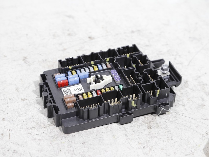 16-20 Model X Front Junction Cabin Fuse Box Relay Control Frunk 1034409-01-C OEM