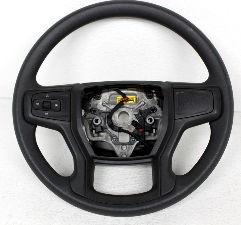 OEM Steering Wheel For GMC Sierra 2500HD, 3500HD 84858686 Scratches