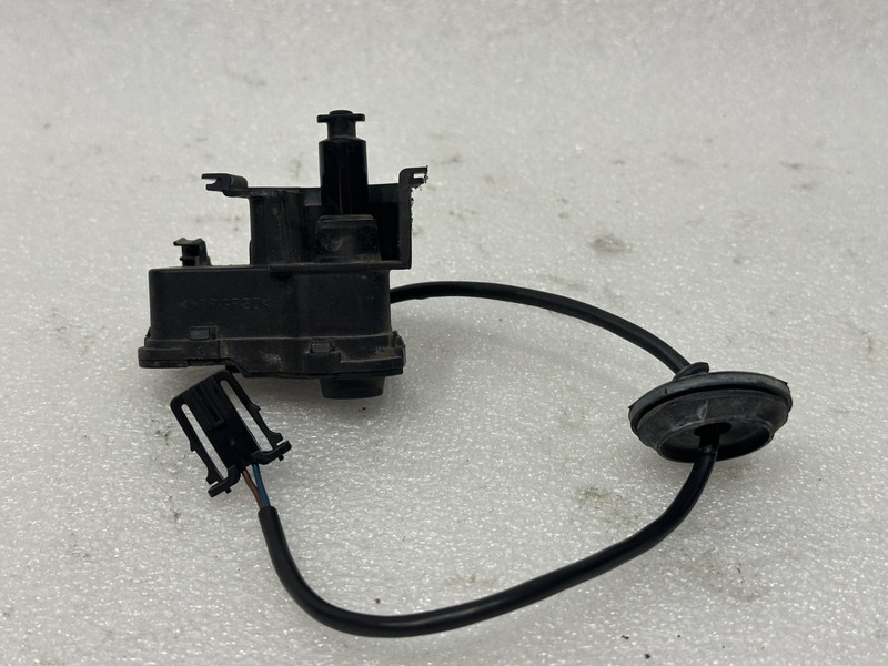 2011-2022 Volkswagen Fuel Door Lock Actuator - 5c6810773h OEM