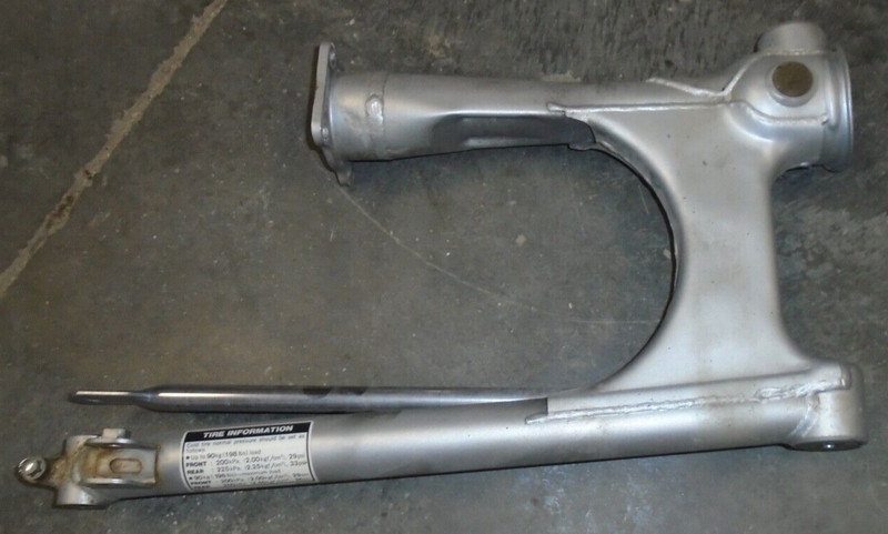 1992 Yamaha XV750 XV 750 Virago Rear Back Swingarm Swing Arm Pivot Suspension 92