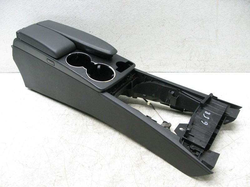 08-11 MERCEDES W204 C300 C63 AMG SEDAN CENTER CONSOLE ARM REST FRONT OEM 081623E